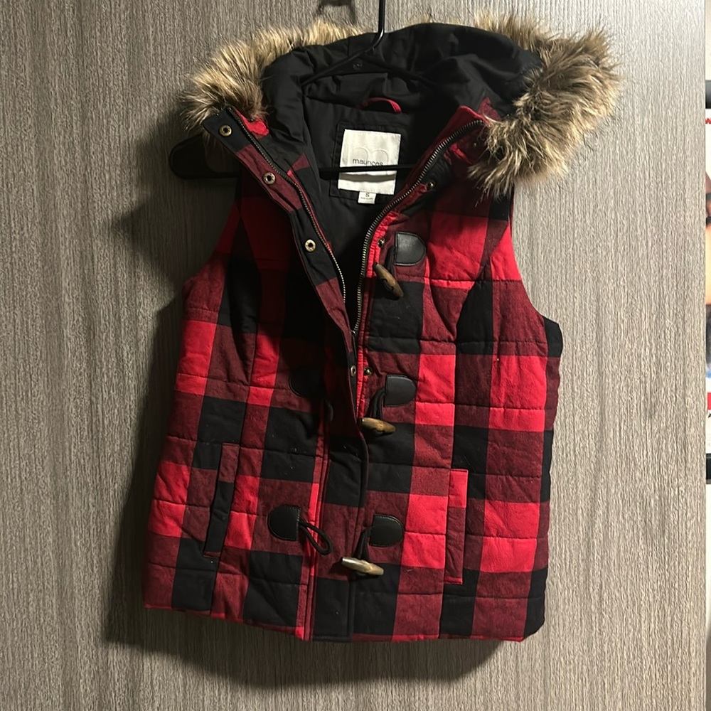 Maurice’s hooded vest